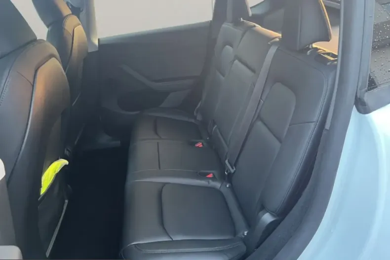 Tesla Model Y din 2023 cu 40.000 km - oferta TES207080 - foto 13