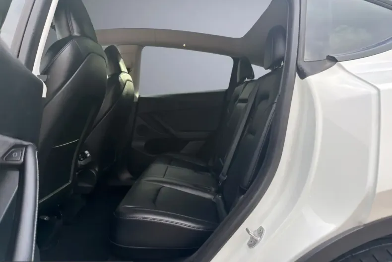 Tesla Model Y din 2023 cu 48.487 km - oferta TES207081 - foto 10