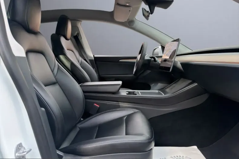 Tesla Model Y din 2023 cu 48.487 km - oferta TES207081 - foto 13