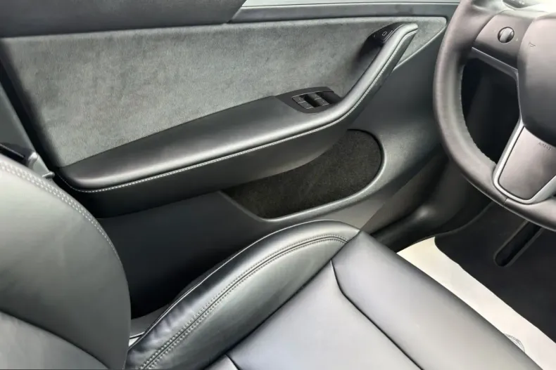 Tesla Model Y din 2023 cu 48.487 km - oferta TES207081 - foto 23