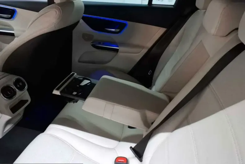 Mercedes-Benz GLC 200 (Clasa GLC) din 2023 cu 110.080 km - oferta MER207089 - foto 8