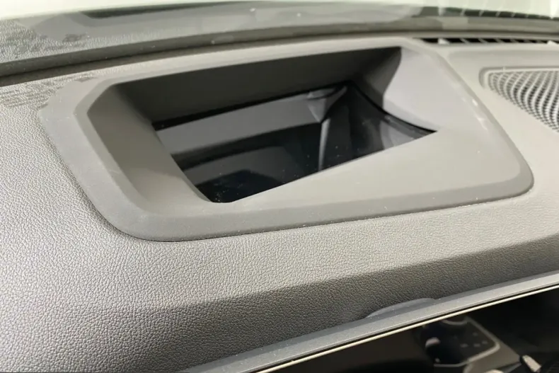 BMW 330 (Seria 3) din 2024 cu 22.841 km - oferta BMW207091 - foto 13