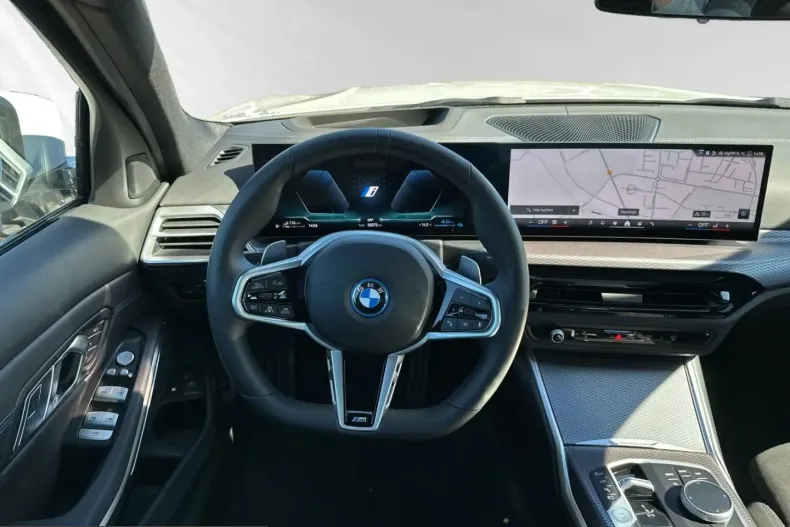 BMW 330 (Seria 3) din 2024 cu 7.100 km - oferta BMW207093 - foto 12