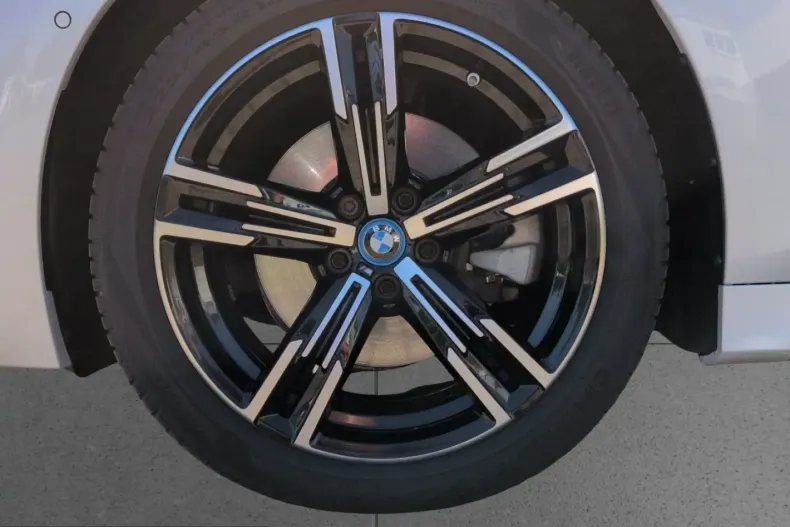 BMW 330 (Seria 3) din 2024 cu 17.953 km - oferta BMW207094 - foto 16