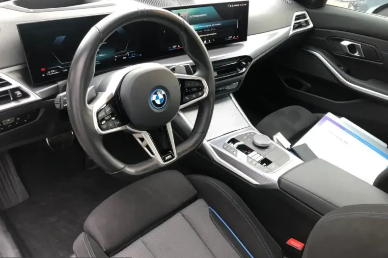 BMW 330 (Seria 3) din 2025 cu 29.987 km - oferta BMW207095 - foto 9