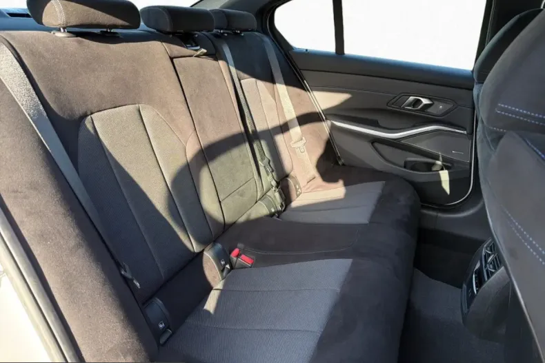 BMW 330 (Seria 3) din 2024 cu 27.803 km - oferta BMW207096 - foto 11