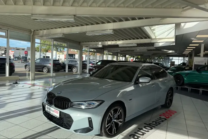 BMW 320 (Seria 3) din 2024 cu 14.999 km - oferta BMW207101 - foto 4