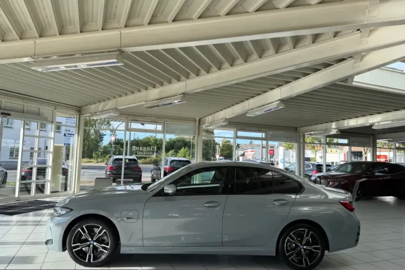 BMW 320 (Seria 3) din 2024 cu 14.999 km - oferta BMW207101 - foto 5