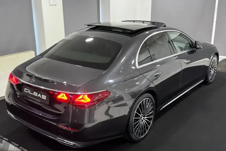 Mercedes-Benz E 400 (Clasa E) din 2023 cu 74.433 km - oferta MER207103 - foto 8