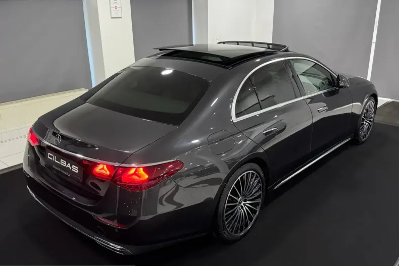 Mercedes-Benz E 400 (Clasa E) din 2023 cu 74.433 km - oferta MER207103 - foto 9