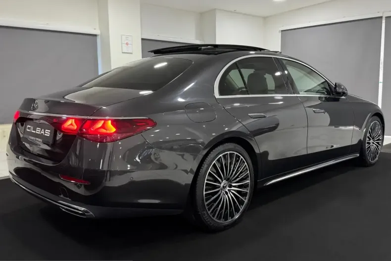 Mercedes-Benz E 400 (Clasa E) din 2023 cu 74.433 km - oferta MER207103 - foto 10