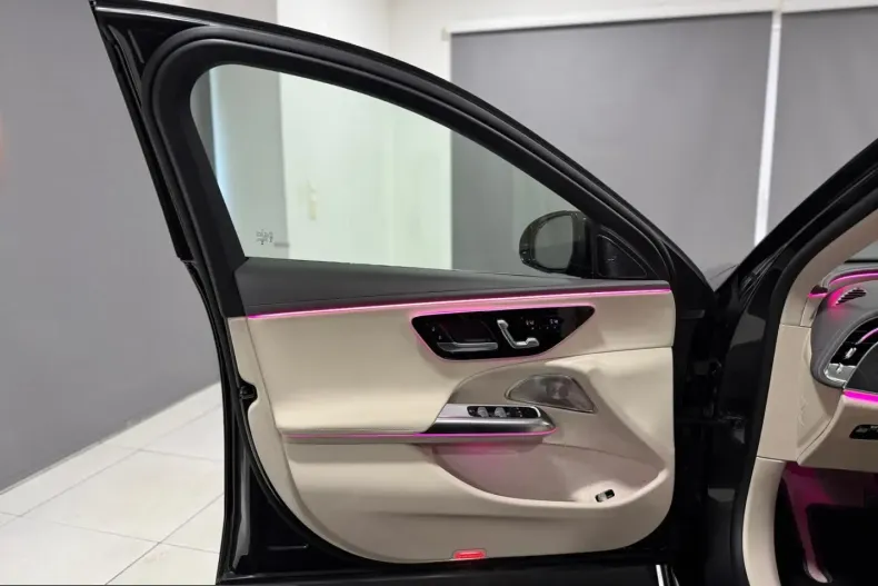 Mercedes-Benz E 400 (Clasa E) din 2023 cu 74.433 km - oferta MER207103 - foto 16