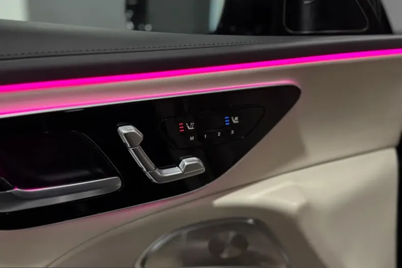 Mercedes-Benz E 400 (Clasa E) din 2023 cu 74.433 km - oferta MER207103 - foto 17