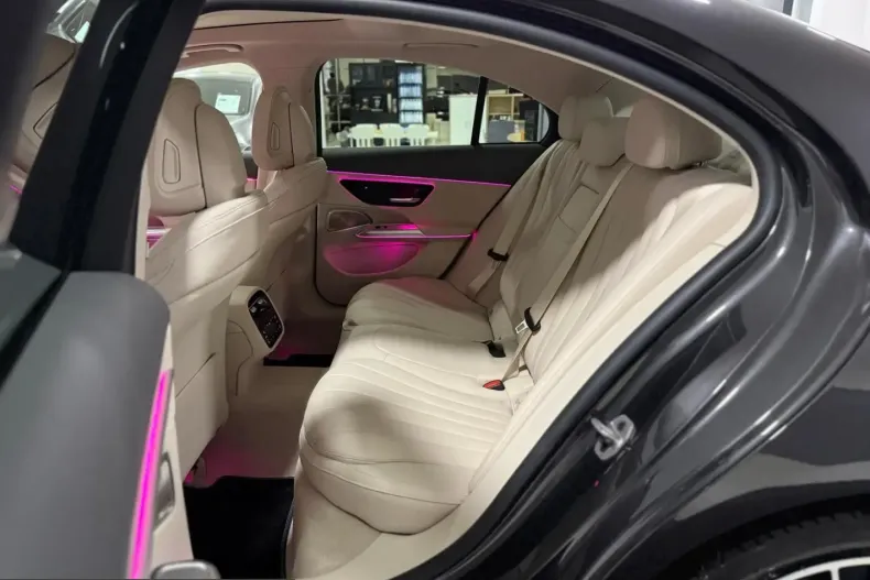 Mercedes-Benz E 400 (Clasa E) din 2023 cu 74.433 km - oferta MER207103 - foto 25