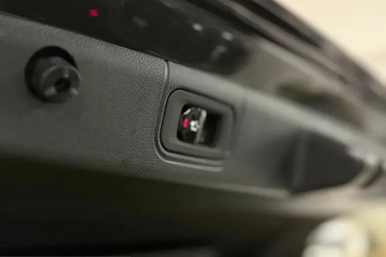 Mercedes-Benz E 400 (Clasa E) din 2023 cu 74.433 km - oferta MER207103 - foto 30