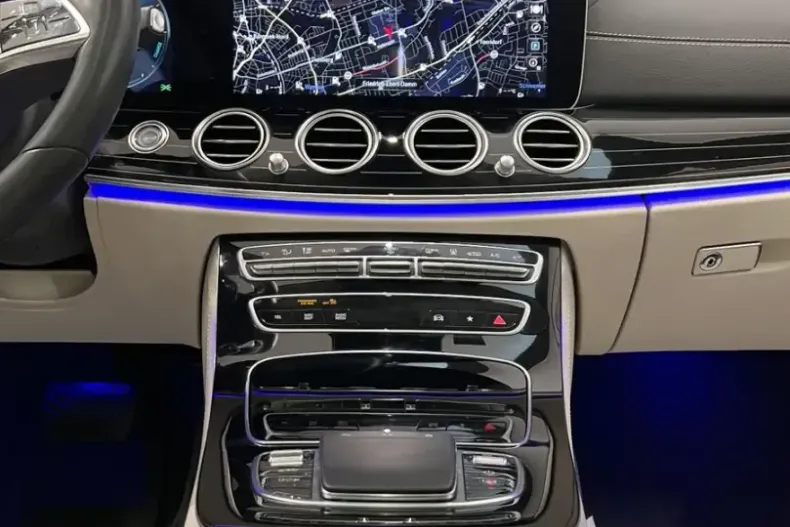 Mercedes-Benz E 300 (Clasa E) din 2023 cu 110.000 km - oferta MER207108 - foto 6