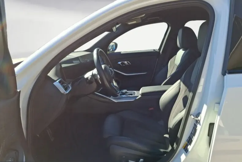 BMW 330 (Seria 3) din 2023 cu 40.118 km - oferta BMW207112 - foto 8