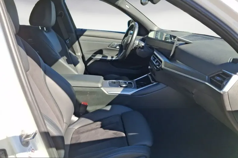 BMW 330 (Seria 3) din 2023 cu 40.118 km - oferta BMW207112 - foto 9