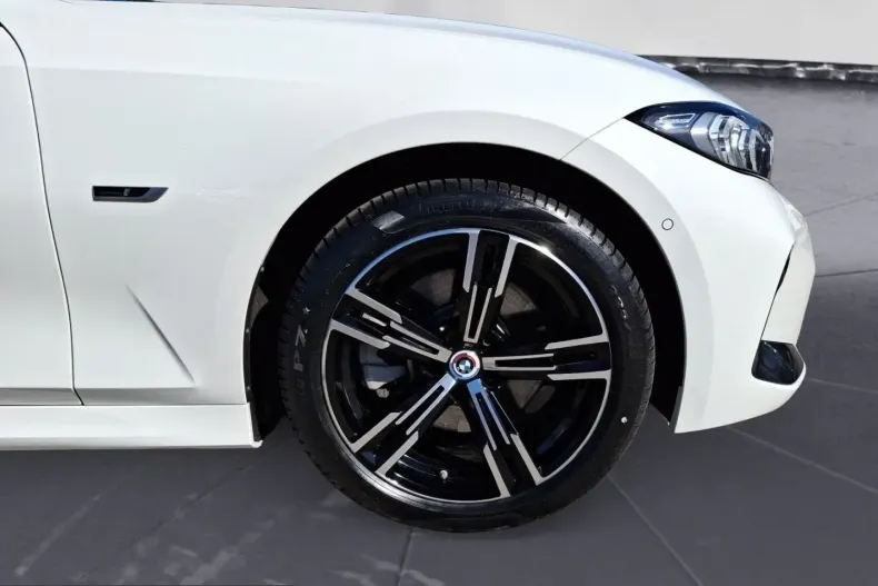 BMW 330 (Seria 3) din 2023 cu 40.118 km - oferta BMW207112 - foto 12