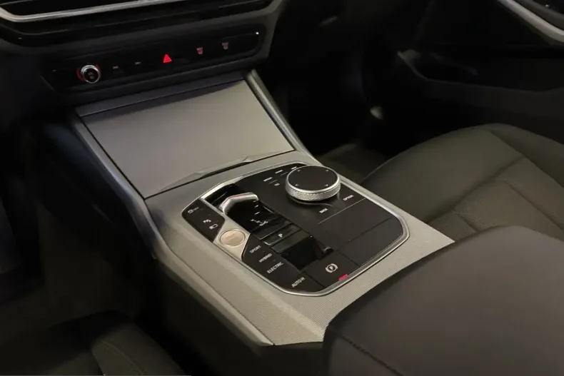 BMW 330 (Seria 3) din 2024 cu 27.200 km - oferta BMW207114 - foto 13