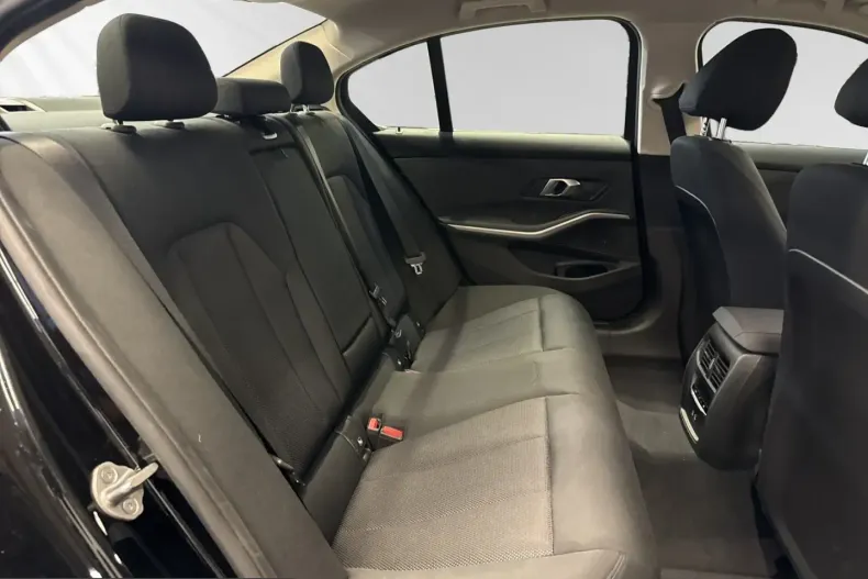 BMW 330 (Seria 3) din 2024 cu 27.200 km - oferta BMW207114 - foto 15