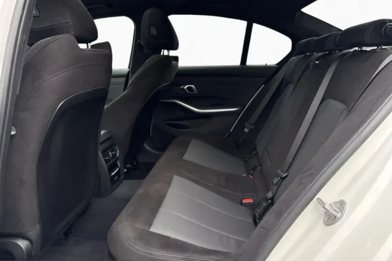 BMW 330 (Seria 3) din 2024 cu 21.298 km - oferta BMW207116 - foto 15