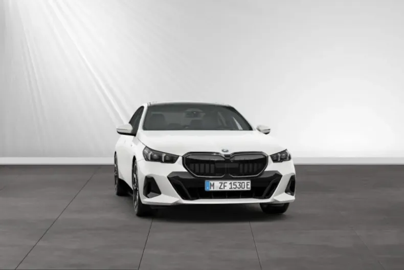 BMW 530 (Seria 5) din 2024 cu 29.990 km - oferta BMW207120 - foto 13