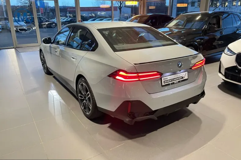 BMW 530 (Seria 5) din 2025 cu 22.685 km - oferta BMW207121 - foto 6