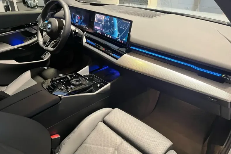 BMW 530 (Seria 5) din 2025 cu 22.685 km - oferta BMW207121 - foto 14