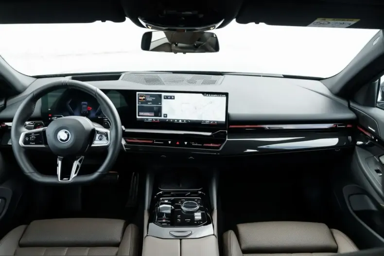 BMW 530 (Seria 5) din 2024 cu 9.600 km - oferta BMW207122 - foto 9