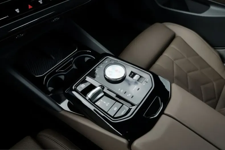 BMW 530 (Seria 5) din 2024 cu 9.600 km - oferta BMW207122 - foto 20