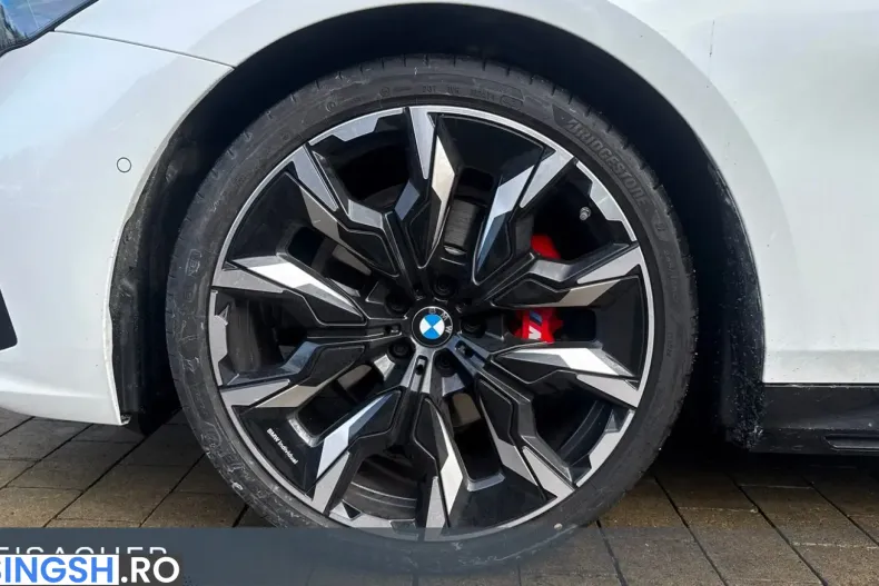 BMW 520 (Seria 5) din 2025 cu 14.662 km - oferta BMW207123 - foto 3