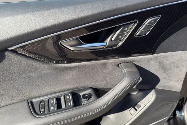 Audi Q8 din 2023 cu 68.707 km - oferta AUD207128 - foto 12