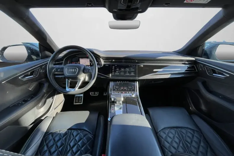 Audi Q8 din 2023 cu 70.332 km - oferta AUD207129 - foto 3