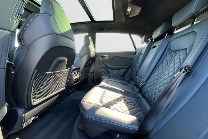 Audi Q8 din 2023 cu 70.332 km - oferta AUD207129 - foto 13