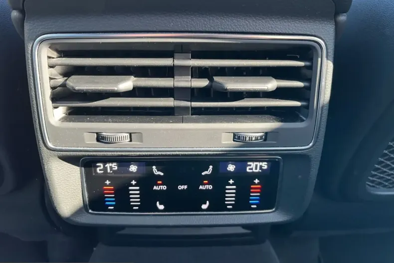 Audi Q8 din 2023 cu 70.332 km - oferta AUD207129 - foto 15