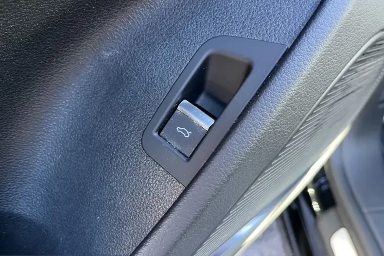 Audi Q8 din 2023 cu 70.332 km - oferta AUD207129 - foto 19