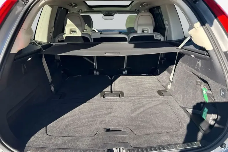 Volvo XC90 din 2024 cu 32.112 km - oferta VOL207130 - foto 8