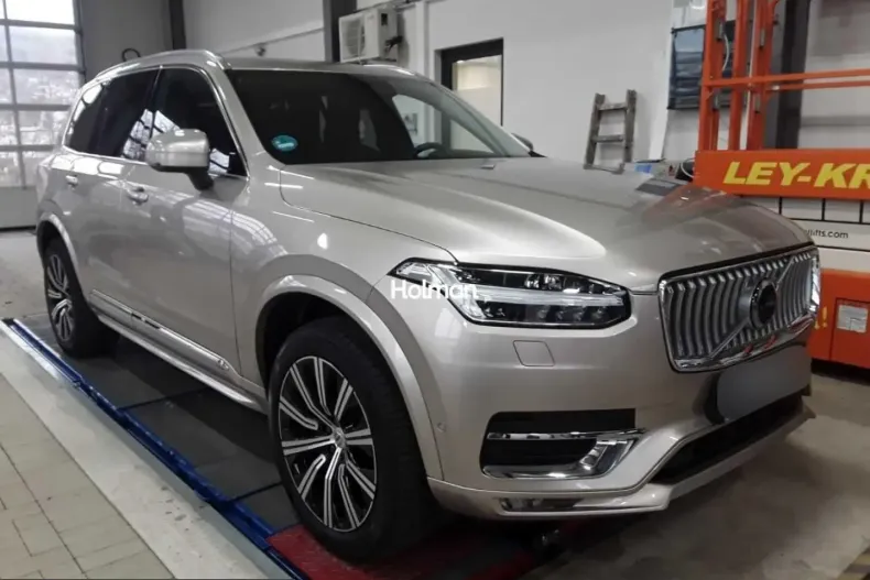 Volvo XC90 din 2024 cu 41.628 km - oferta VOL207134 - foto 2
