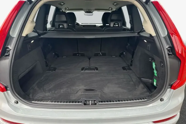 Volvo XC90 din 2024 cu 30.679 km - oferta VOL207137 - foto 8