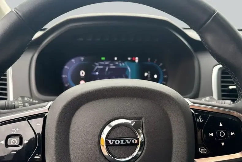 Volvo XC90 din 2024 cu 30.679 km - oferta VOL207137 - foto 13