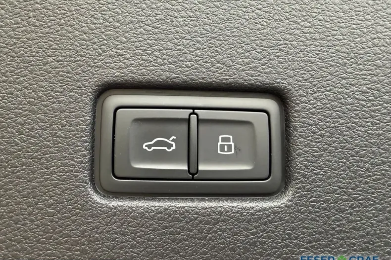 Audi Q8 din 2025 cu 11.785 km - oferta AUD207141 - foto 7