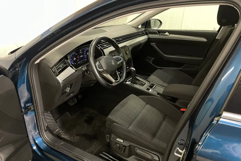 Volkswagen Passat din 2021 cu 48.924 km - oferta VOL207152 - foto 5
