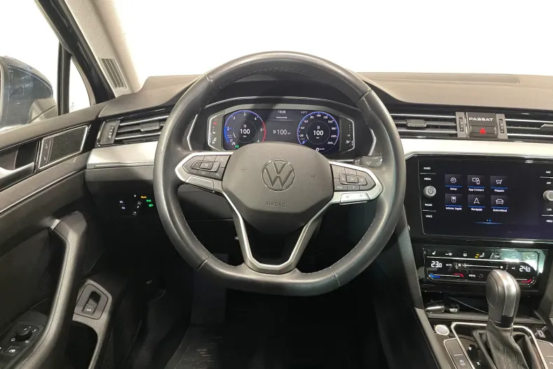 Volkswagen Passat din 2021 cu 48.924 km - oferta VOL207152 - foto 6