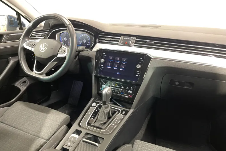 Volkswagen Passat din 2021 cu 48.924 km - oferta VOL207152 - foto 8