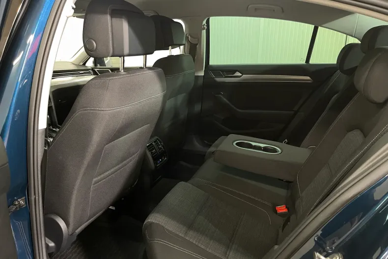 Volkswagen Passat din 2021 cu 48.924 km - oferta VOL207152 - foto 11