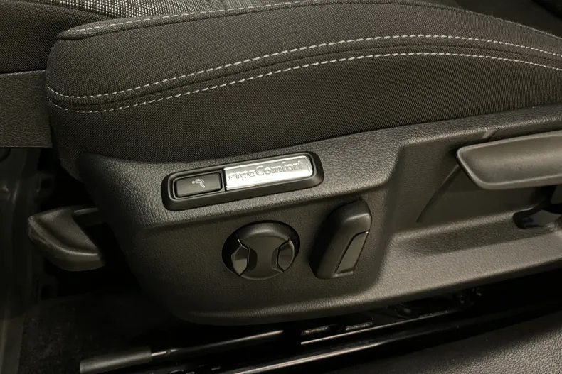 Volkswagen Passat din 2021 cu 48.924 km - oferta VOL207152 - foto 20