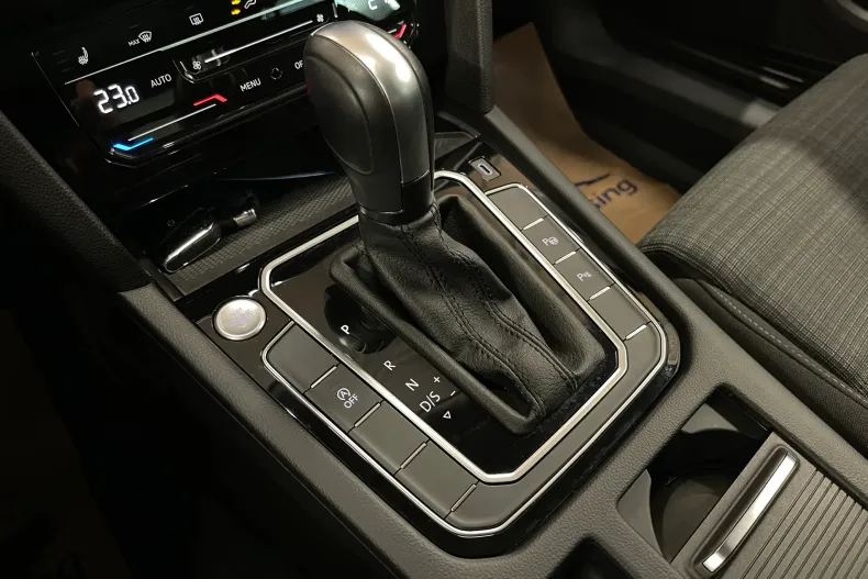 Volkswagen Passat din 2021 cu 48.924 km - oferta VOL207152 - foto 25