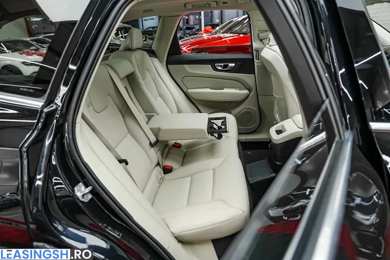 Volvo XC60 din 2021 cu 119.000 km - oferta VOL207167 - foto 12