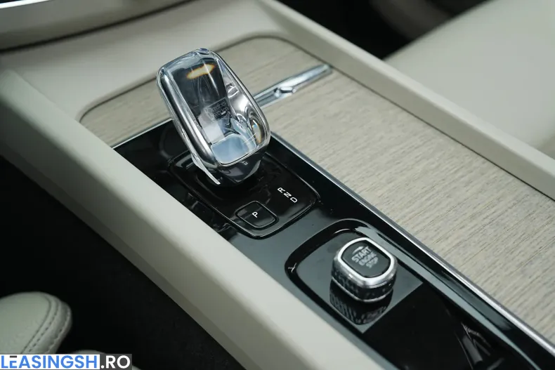 Volvo XC60 din 2021 cu 119.000 km - oferta VOL207167 - foto 35